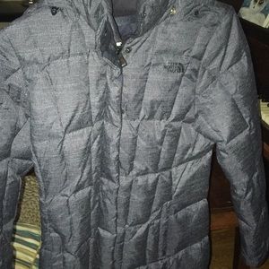 Heathered navy North Face metropolis parka!